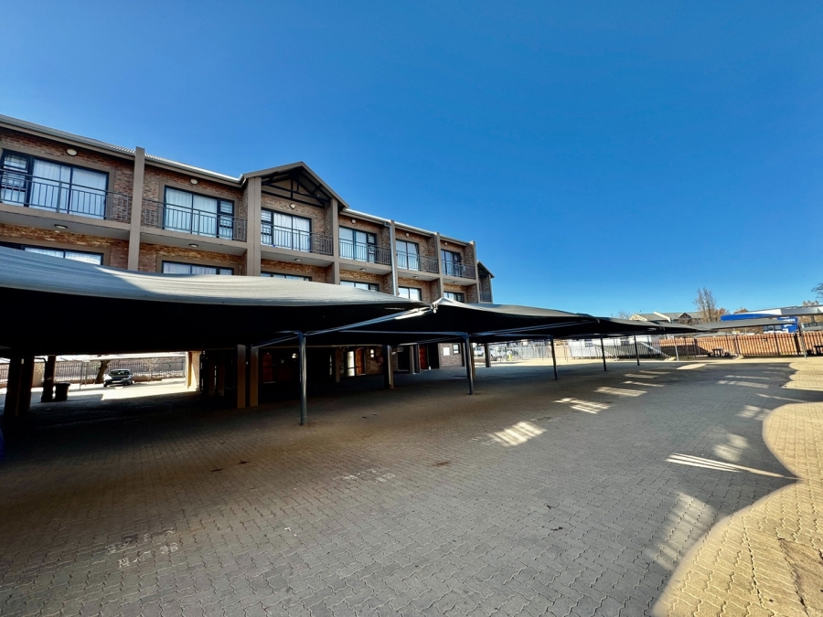 2 Bedroom Property for Sale in Mooivallei Park North West